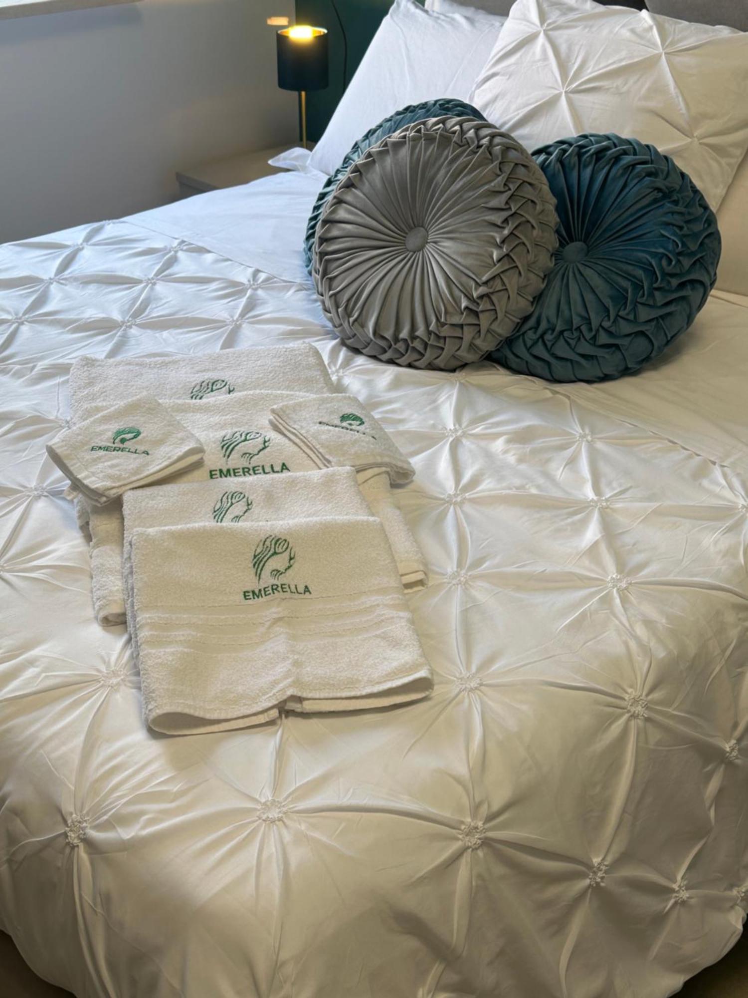 Emerella Luxury Suites-Siderno Lungomare Extérieur photo