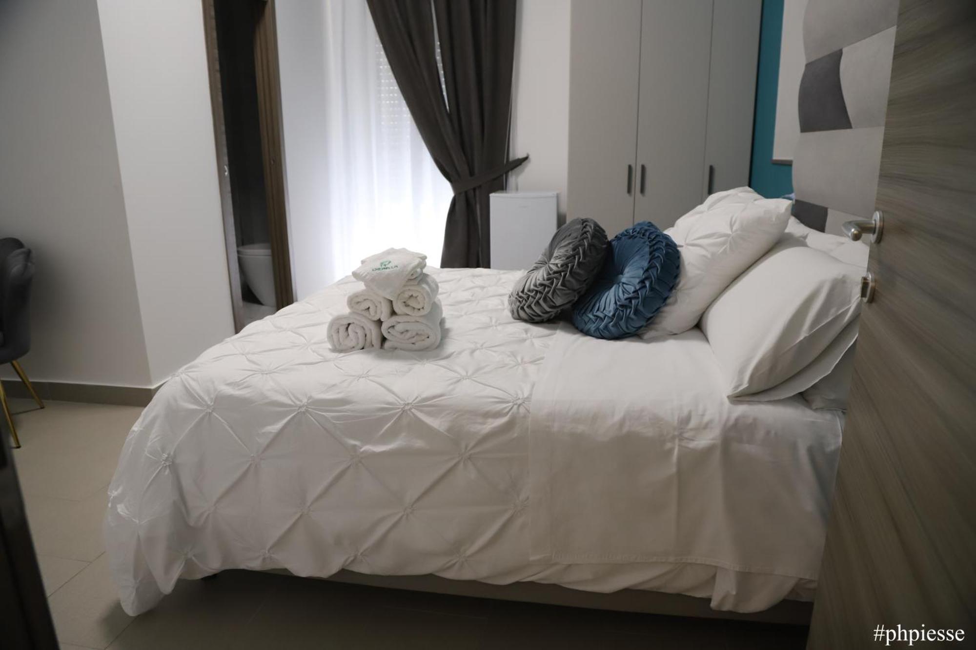 Emerella Luxury Suites-Siderno Lungomare Extérieur photo